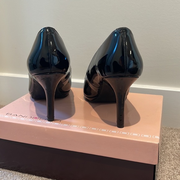 Bandalino Patent Leather Pumps - Picture 4 of 7